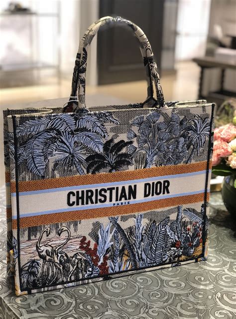 dior shopping bag 2019|christian dior handbags official website.